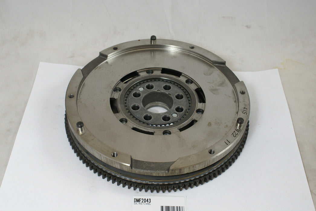 Clutch Industries Premium OEM Replacement Clutch Kit & OE Style Dual Mass Flywheel - DMF1880N