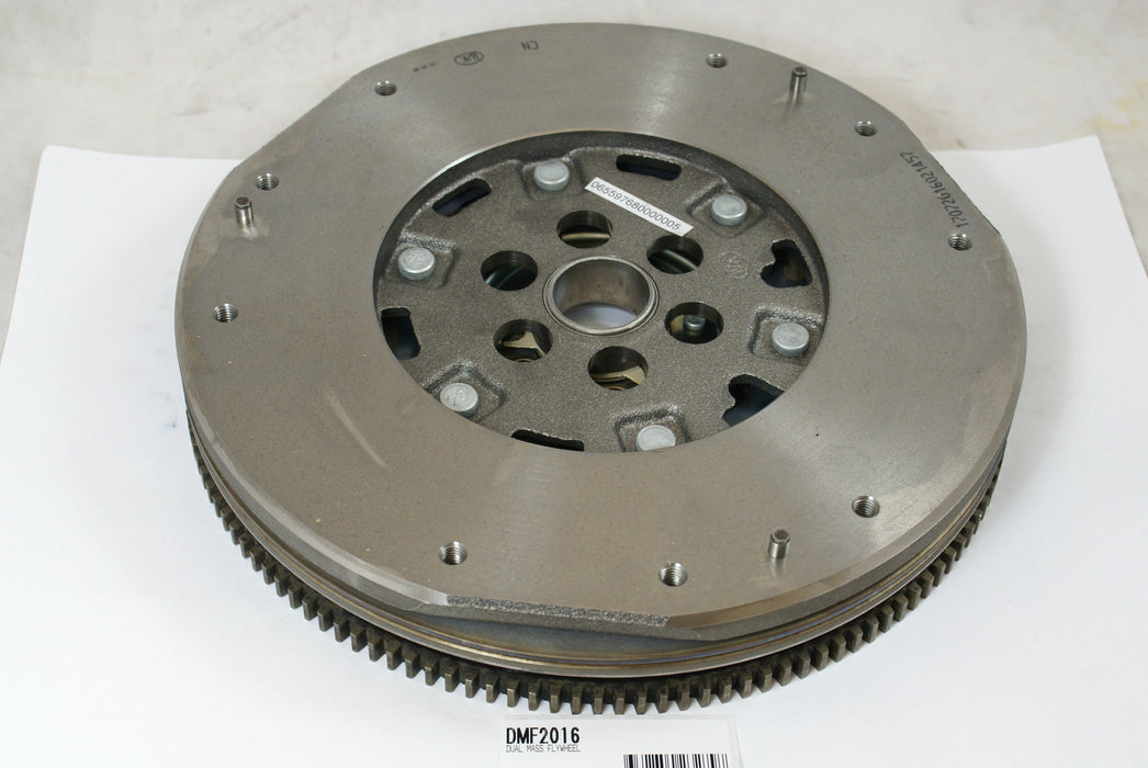 Clutch Industries Premium OEM Replacement Clutch Kit & OE Style Dual Mass Flywheel - DMF2595N-CSC