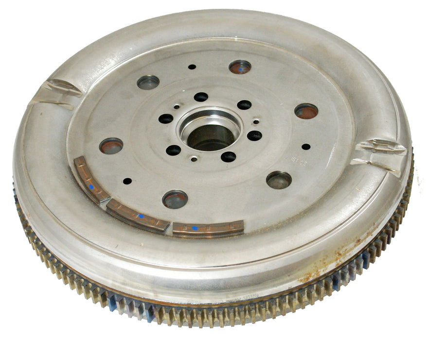Clutch Industries Premium OEM Replacement Clutch Kit & OE Style Dual Mass Flywheel - DMF2749N-CSC